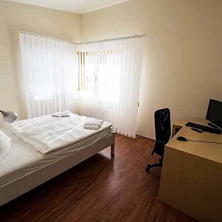 Ruterra House With Garden 펜션 프라하