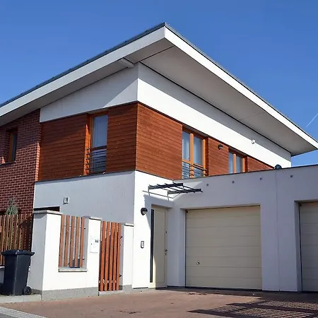 Ruttera House With Garden